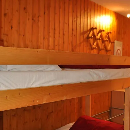 Proche Village Avec Parking - Fr-1-693-52 דירה *